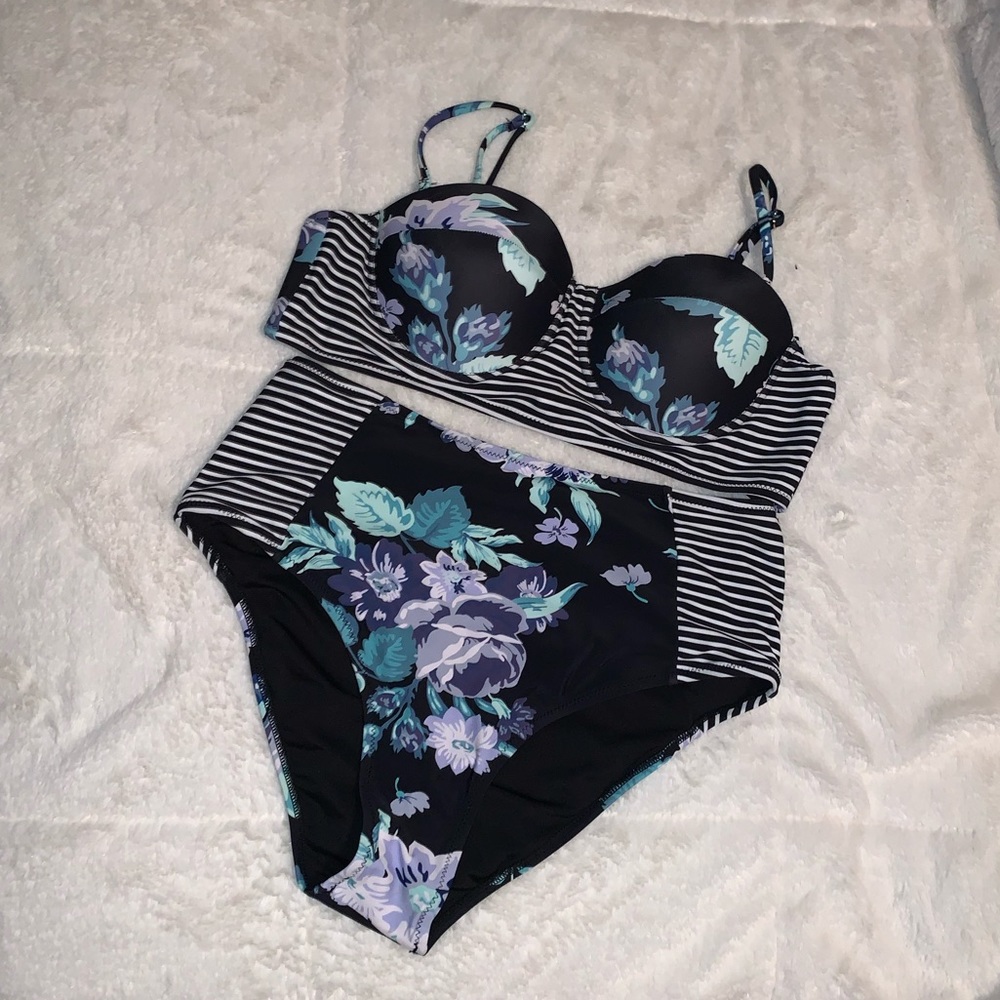 Cupshe floral and stripes bikini
